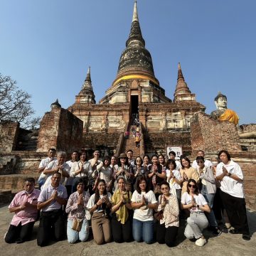 The Happiness-Enhancing Team of the ICT Mahidol organized the activity, “Paying Respects to the Grand Temples, Enhancing Prosperity”