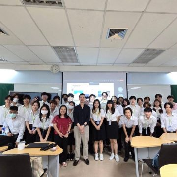 ICT Mahidol hosted a special talk on “Digital Transformation” and provided recommendations for students’ projects