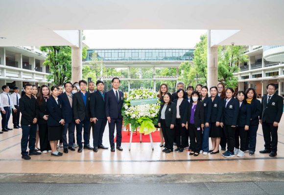 ICT Mahidol paid homage and laid a wreath in honor of His Royal Highness Prince Mahitala Dhibesra Adulyadej Vikrom, marking the occasion of “Mahidol Day 2024”