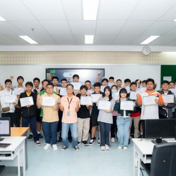 ICT Mahidol, in collaboration with Login Meta Comp Learning Co., Ltd., organized a practical workshop titled “Enhancing Skills in Figma” for high school students.