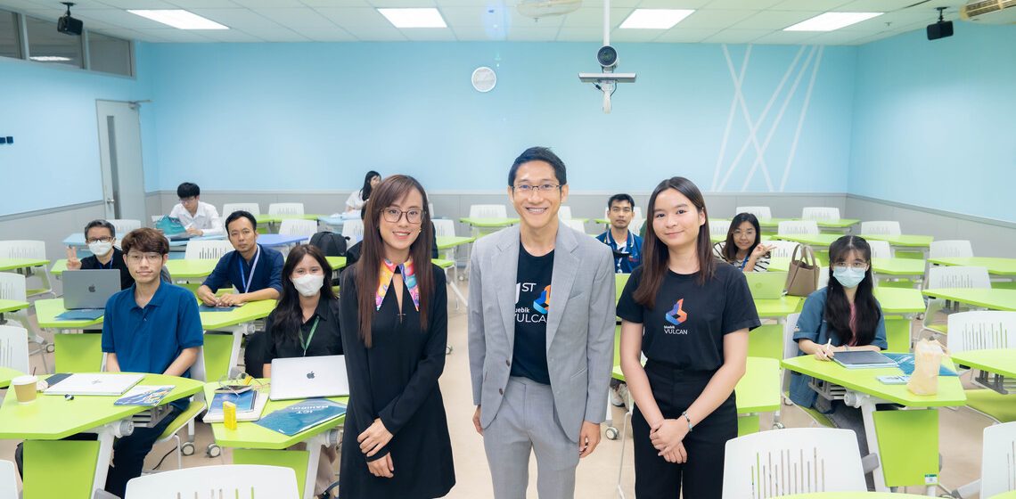 ICT Mahidol, in collaboration with Bluebik Vulcan Co., Ltd., held an academic seminar, “MUICT-AST the Series: Empowering Tech Innovation through Security, Agility, and Design,” on the topic “Security for Developers”