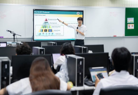 ICT Mahidol hosted a special talk on “Industrial Internet of Things (IIoT)”